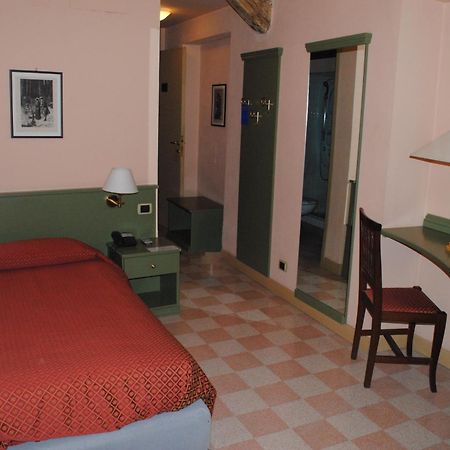 Residenza D'Epoca Locanda Del Cigno Nero Sant'Olcese Екстер'єр фото